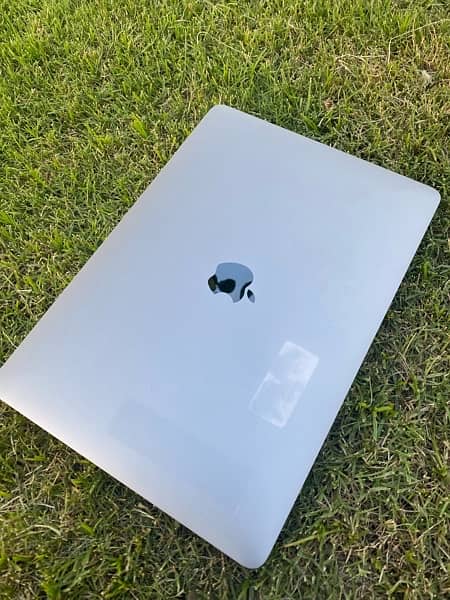 macbook pro2020    16 / 512