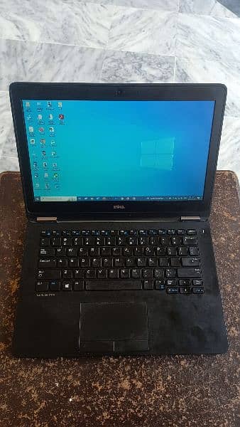 DELL Latitude E7270