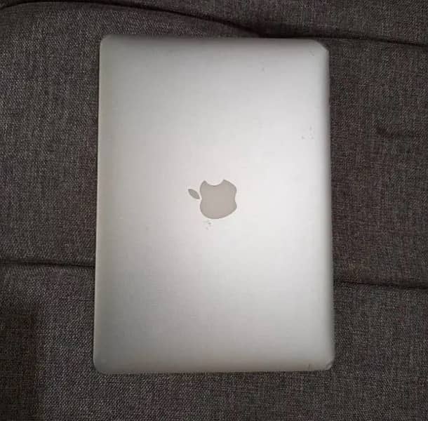 Macbook Air 2015 (13-ich) 8GB | 128 GB | 10/10 New Condition