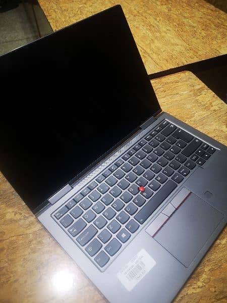 lenovo thinkpad X1 yoga i5 8th x360 touch screen