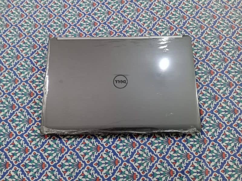 Dell precision 7710 core i7 6th gen (i7-6820hq) 2gb dedicated graphics