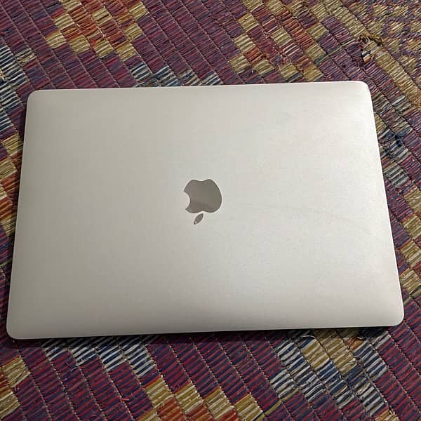 Macbook Pro 2017 13.3inch 10/9.5 Condition