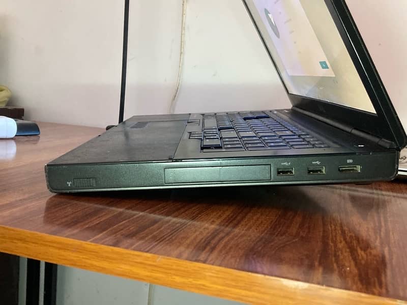 Dell M6800 Laptop