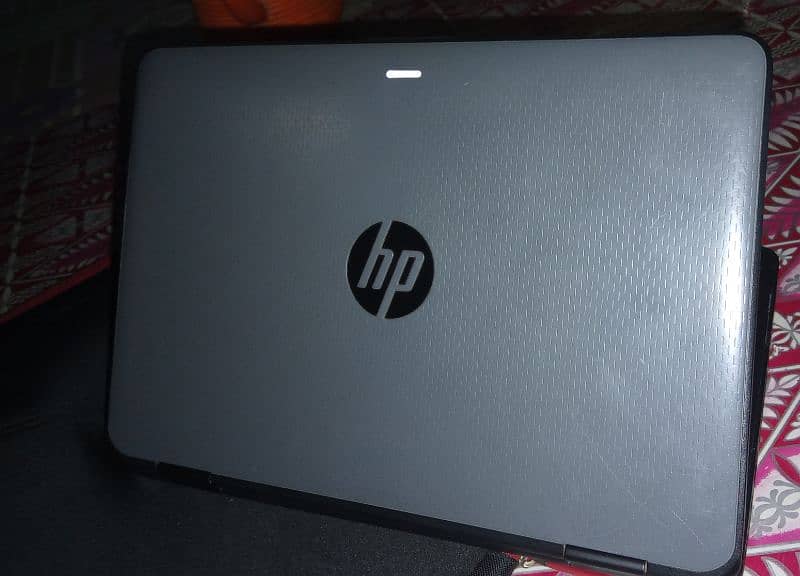 laptop foldable and touch screen HP core I7 7th generation