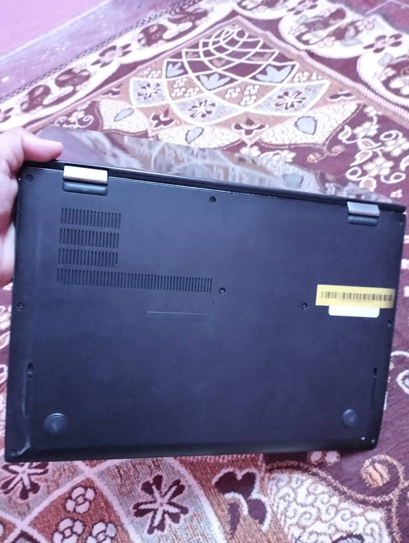 Lenovo X1 carbon i5 6 Generation 8gb ram 256 SSD m2