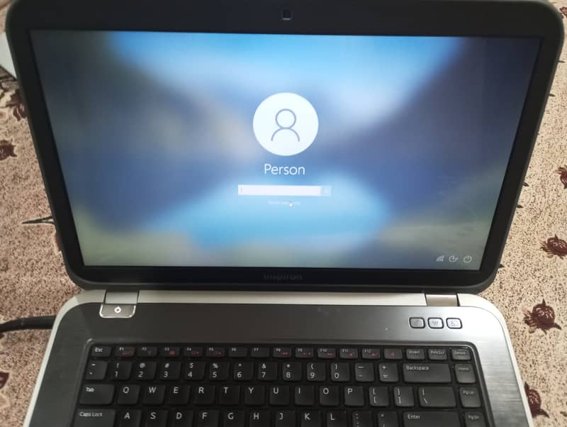 Dell Inspiron 5520 i7 3632QM 8gb ram 128 SSD