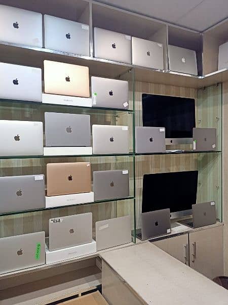 M1 M2 M3 Apple MacBook Pro air available