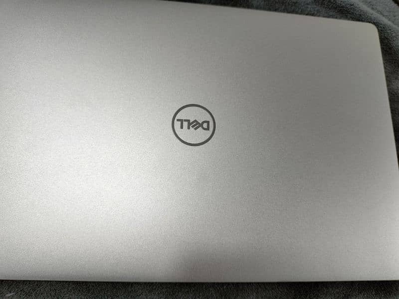 Dell xps 13 9305 i711th generation
