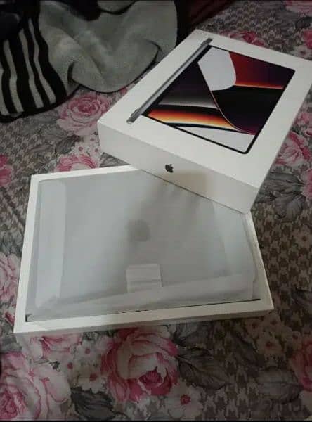 apple MacBook Pro M1 apple MacBook air M1 core i7 i5