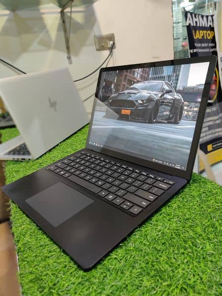 Microsoft surface laptop 3 (special black edition)core i5 10 gen