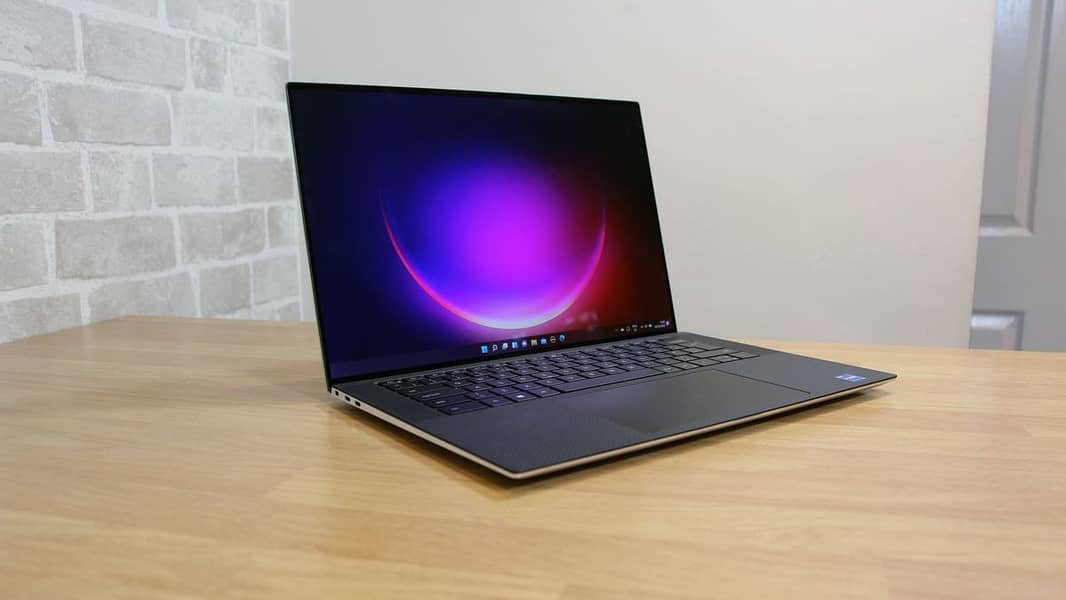 Dell XPS 15 4k Infinity 8th Gen Ci7 High End Machine