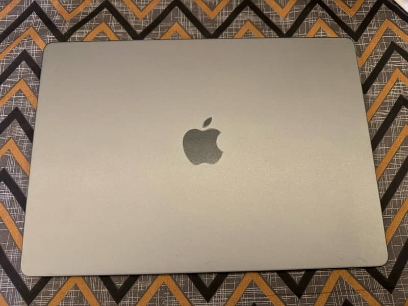 Macbook pro M1 2021 14 inch 16/512 GB