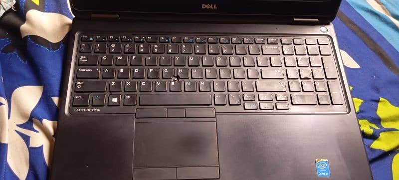 laptop Dell model e5550