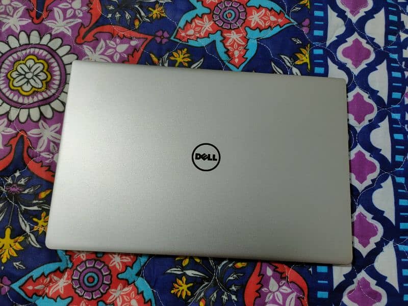 Dell XPS 13 9350 i7 6th Gen 2k Touch Display
