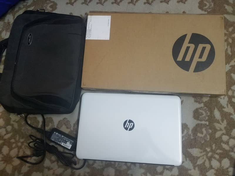 HP laptop core i5 6th generation,15.6 inch screen,8 GB/256 GB with box