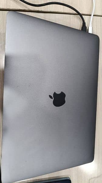 Macbook pro 2017 13 inch