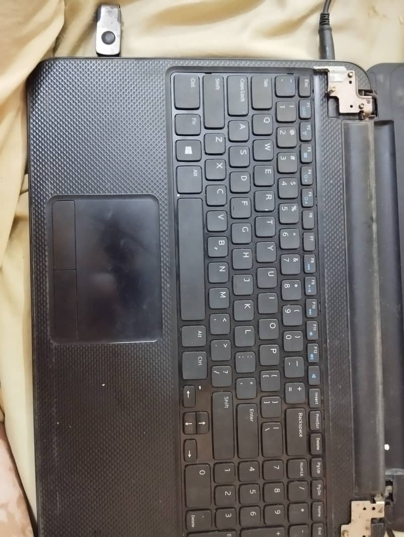 dell Inspiron 3521
