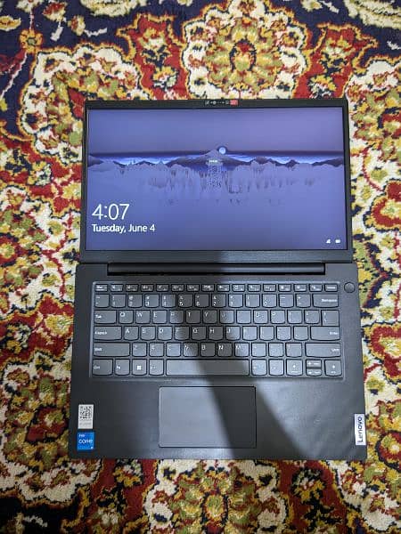 I want to sell My laptop brand new with active windows 10.