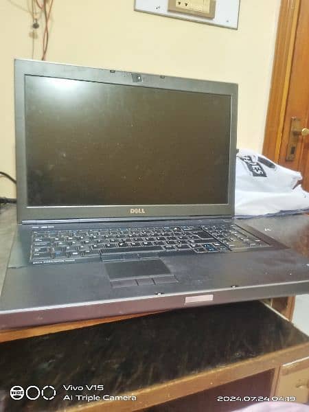 M6800 / 8/500 hdd 250 ssd/4 gb graphic card nvidia