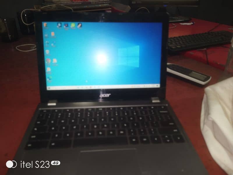 Laptop Acer C750-CAPE, ram 4/128.