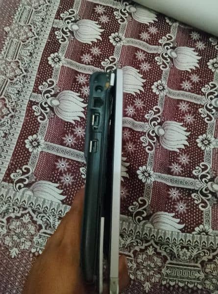 HP core i3 4 GB ram and 160 GB Rom condition 9/10