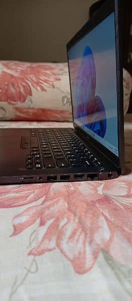 Dell Core it 8th Generation touch screen laptop 16GB RAM  256GB ROM