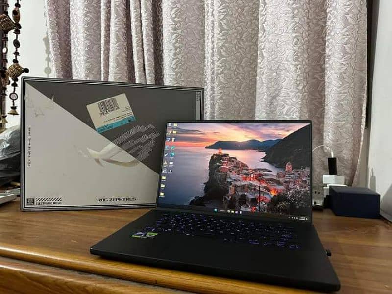 ASUS ROG Zephyrus M16