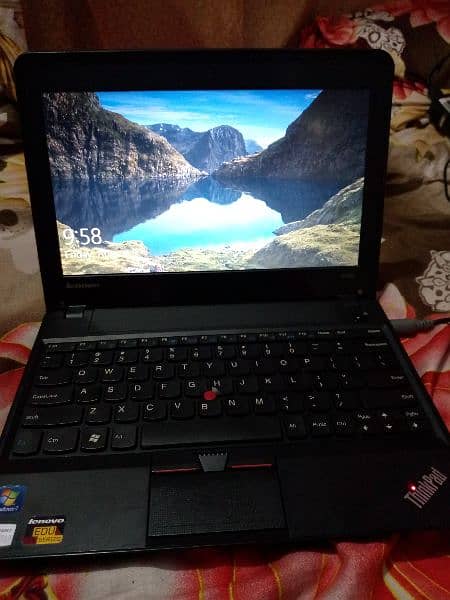 AMD E-300 APU with Radeon(tm) Hd graphics with 4 Gb ram