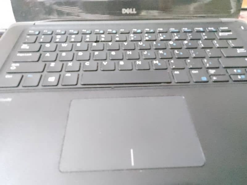 Dell core I3 , latitude, window 10 .