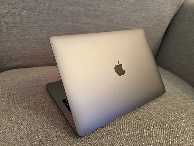 MacBook Pro 2017 in 10/10 Condition