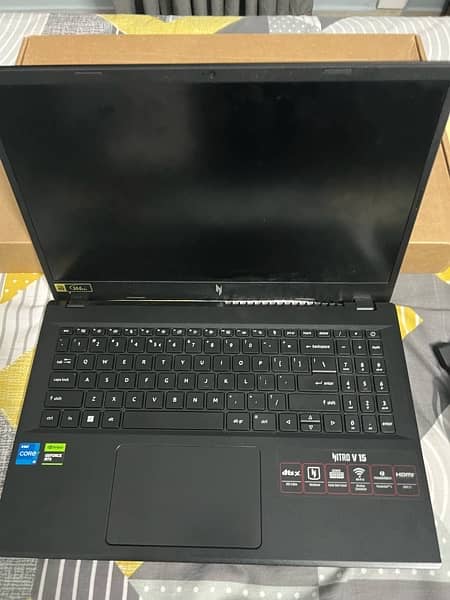 Acer Nitro v15 GAMING LAPTOP