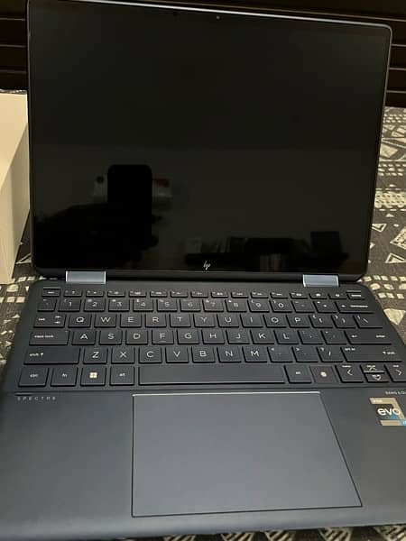 HP Spectre 360 2 in 1 13.5
