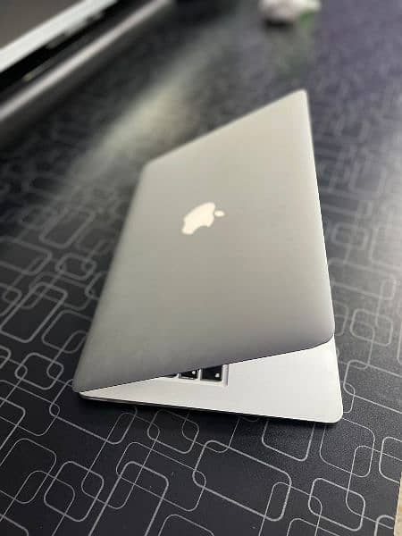 Apple MacBook 2017 Air