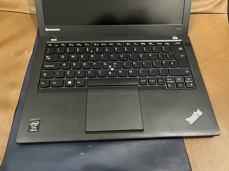 lenovo thinkpad core i5 4th generation laptop x240 with duel battery