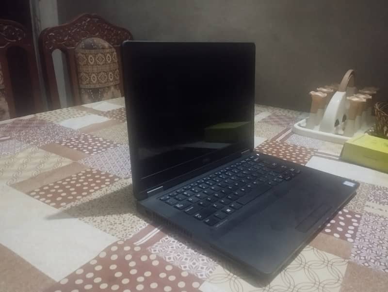 Core i5, 6th gen with 8 gb ram and ssd