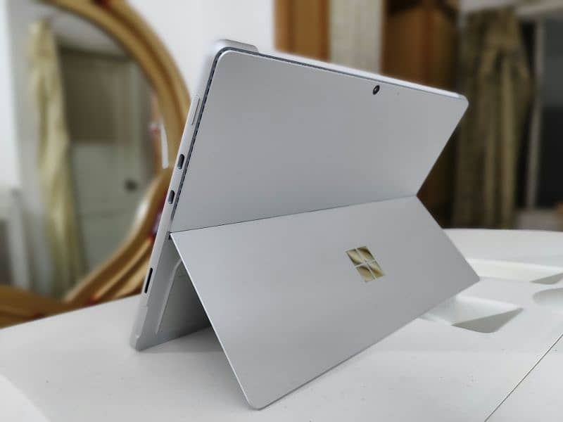 Microsoft Surface Pro 8