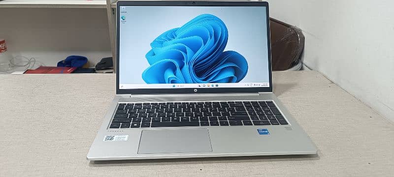 Hp probook 450g9 ci5 12Th gen