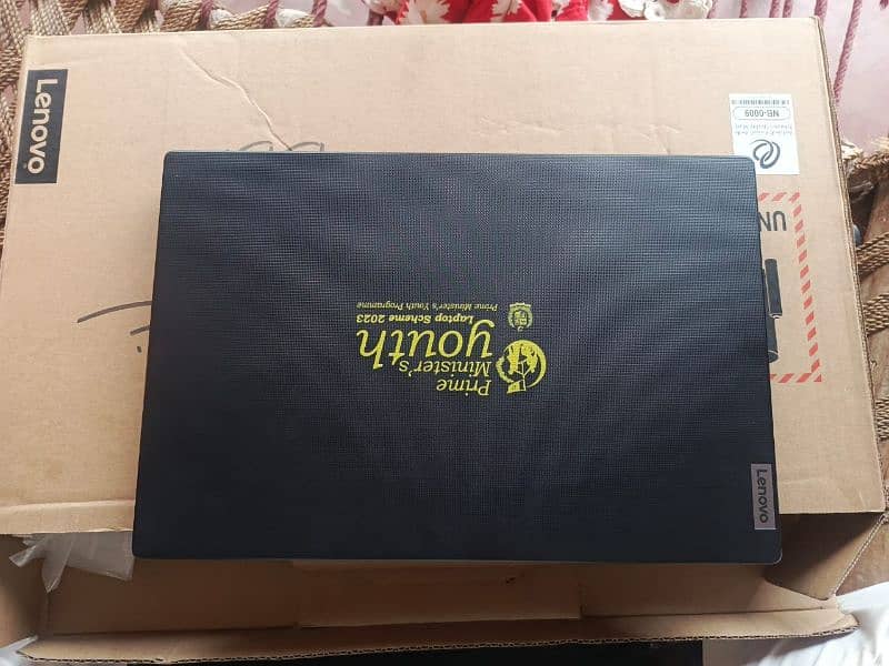 v 14 I-5 12 generation Lenovo laptop