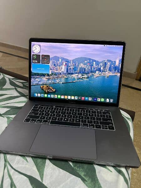 Macbook Pro 2018 Touch Bar 15 inch