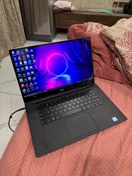 Dell Precision 5520 / XPS 9560