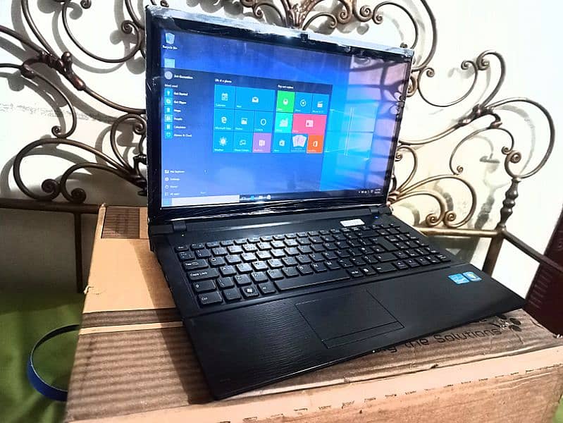 Rm education Laptop 4gb ram 250gb hard 15.6