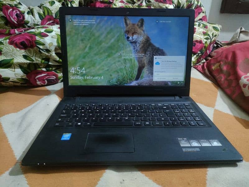 Lenovo core i5 128 gb SSD 500 external hard.