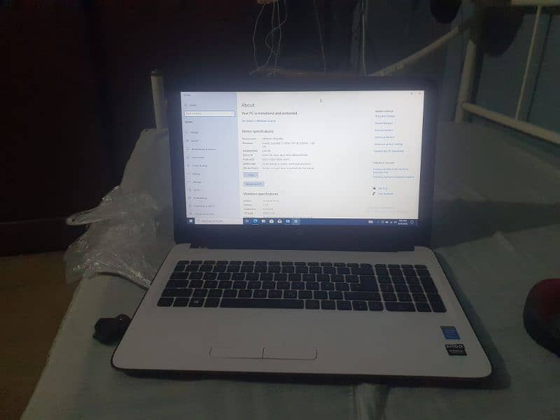 5th generation core i3 laptop  in orignal  condition