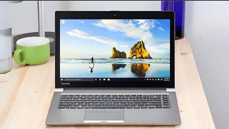 Toahiba Laptop with 8gb ram 256 ssd with 4 to 5 hours battery timing