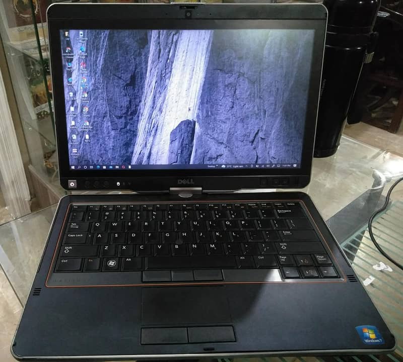 Dell XT Touch Screen Processor: i3 2.20ghz (2nd Generation)