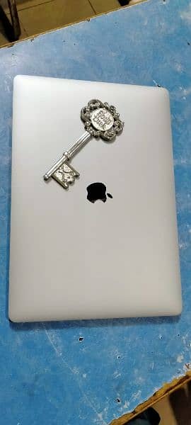 Mazy Kroo Apple MacBook Pro 2017 15