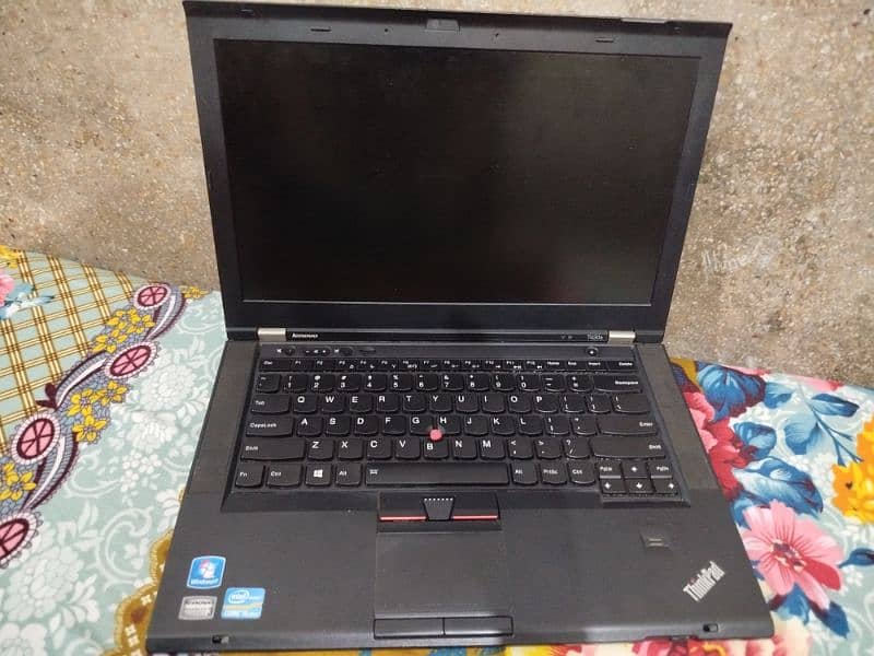Core i5 3rd Gen Laptop , 4Gb ram DDr4.256Gb m2 SSD 320Gb HDd
