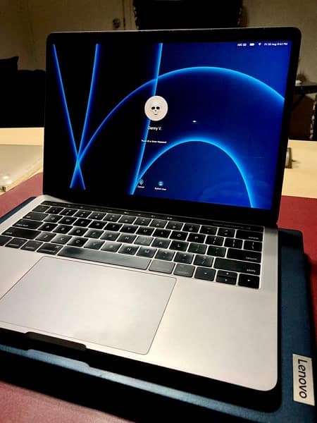 MacBook Pro with Touchbar 2017