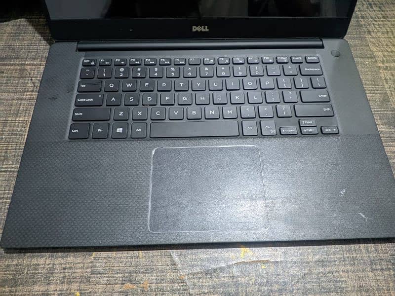 Dell  5510I7 6th gen512 NVME16GB 2GB