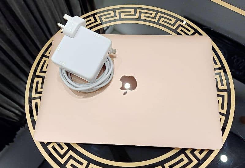 MacBook Air 2019 Core i5 # Watsapp. 03223732876